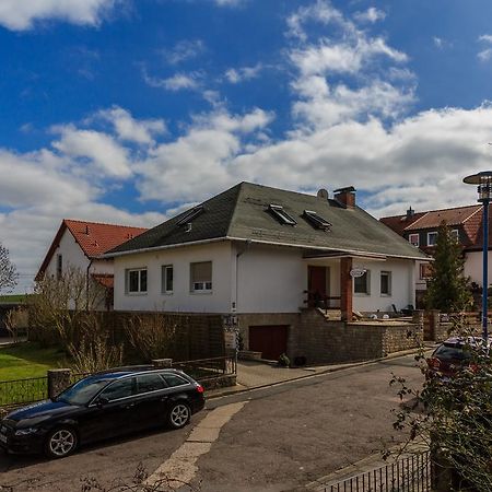 Hotel-Pension Am Rosarium Sangerhausen Eksteriør billede