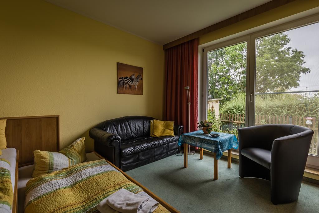 Hotel-Pension Am Rosarium Sangerhausen Værelse billede