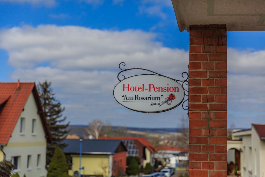 Hotel-Pension Am Rosarium Sangerhausen Eksteriør billede